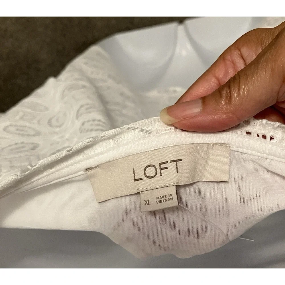 NWT Loft White Embroidered Women's‎ Short sleeved  Shirt Top Size XL